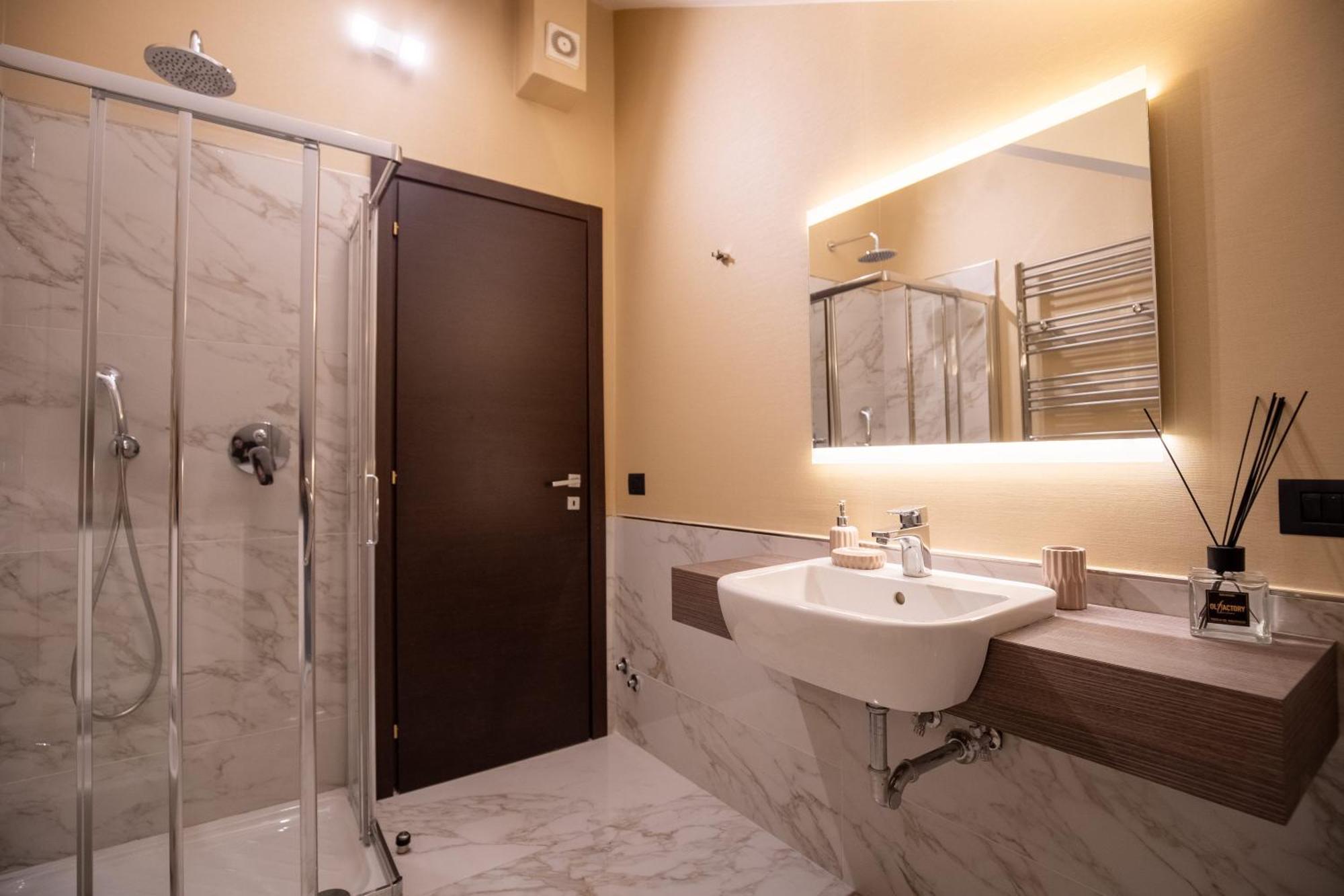Margherita Apartments Napoli Bagian luar foto