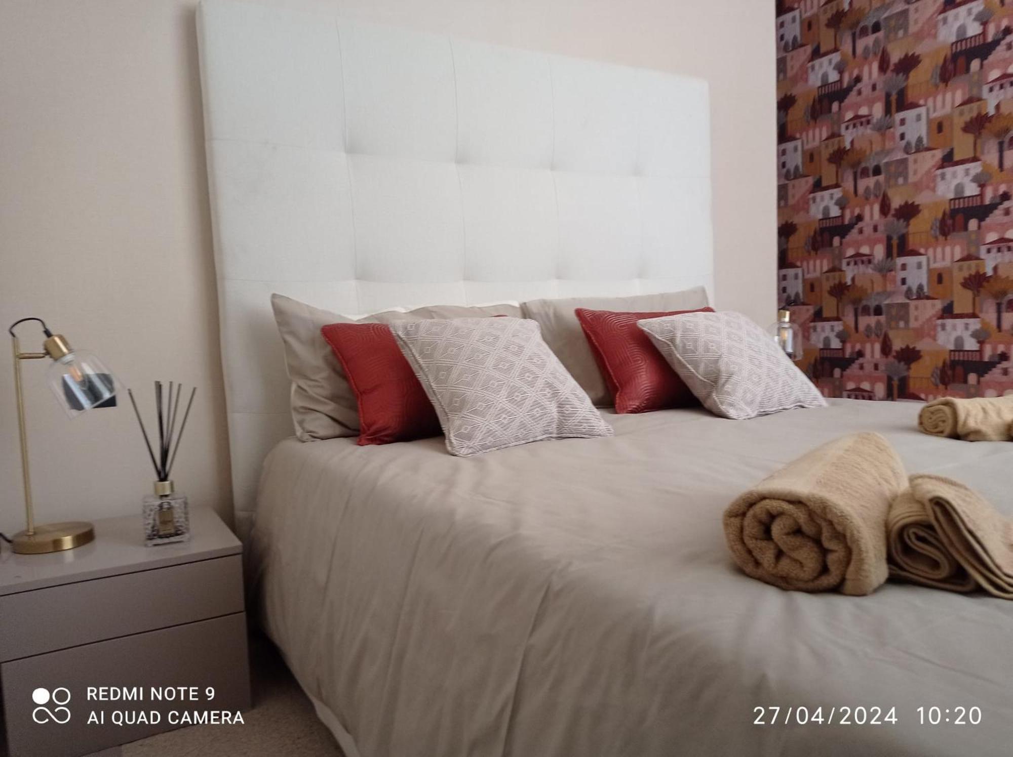 Margherita Apartments Napoli Bagian luar foto