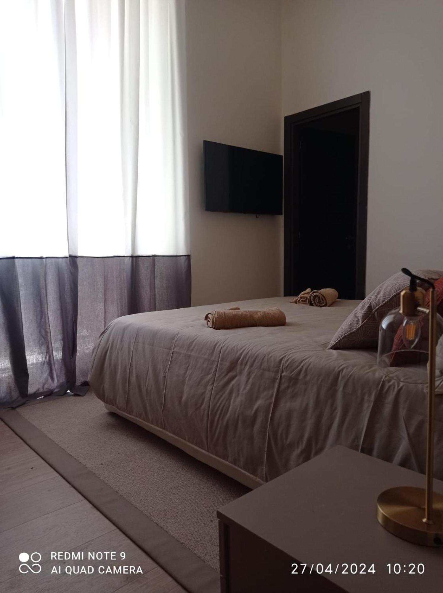 Margherita Apartments Napoli Bagian luar foto
