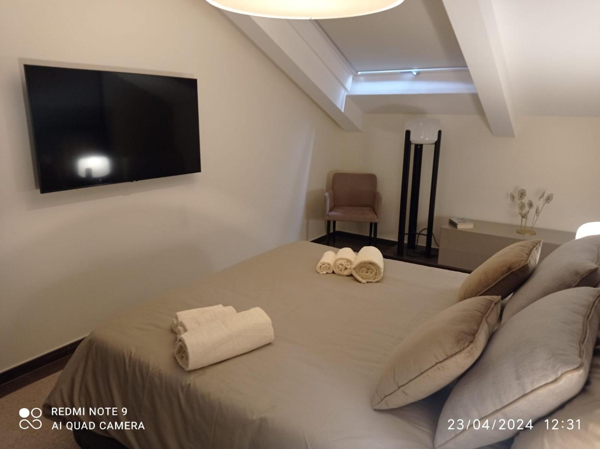 Margherita Apartments Napoli Bagian luar foto