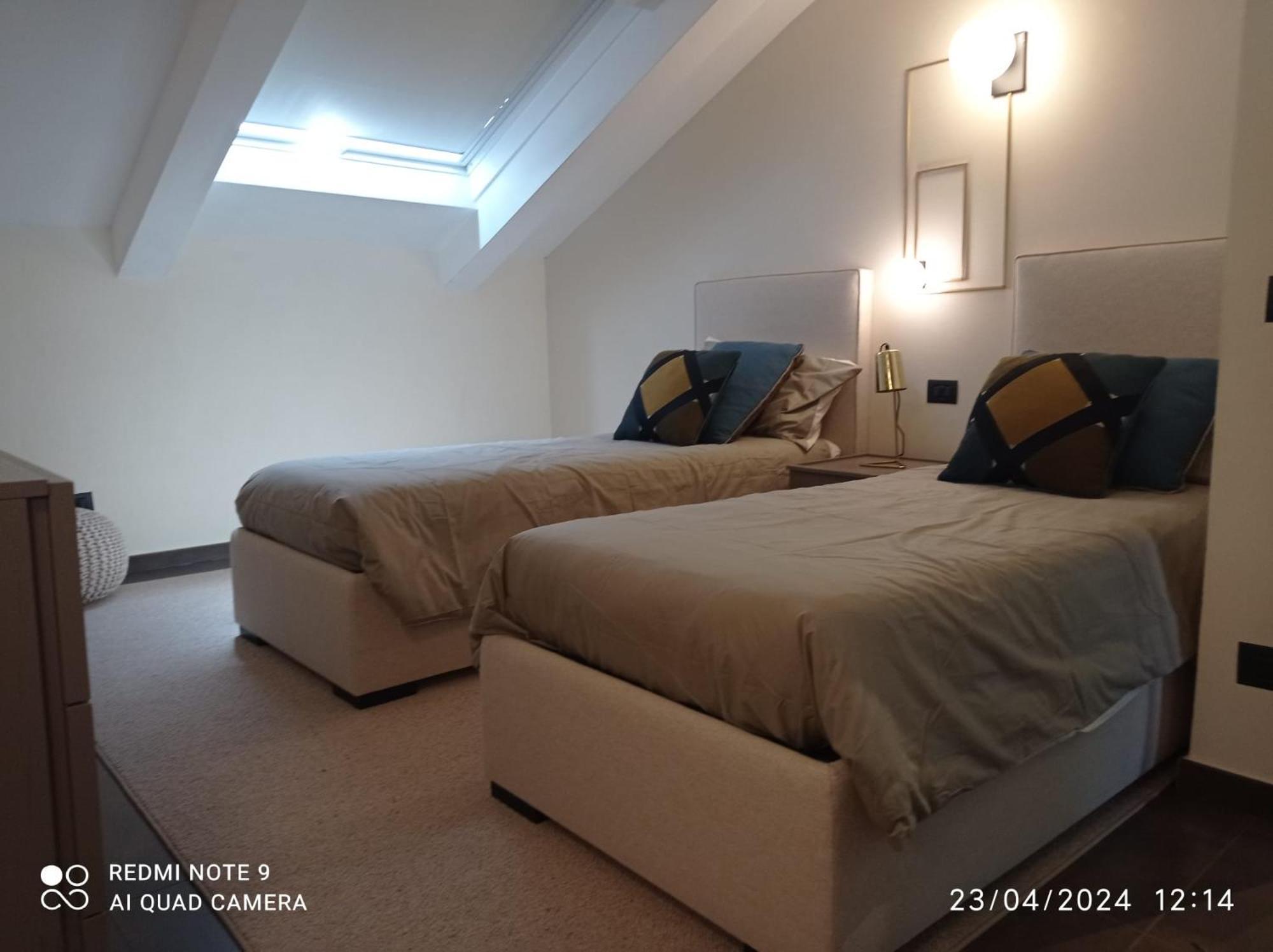 Margherita Apartments Napoli Bagian luar foto