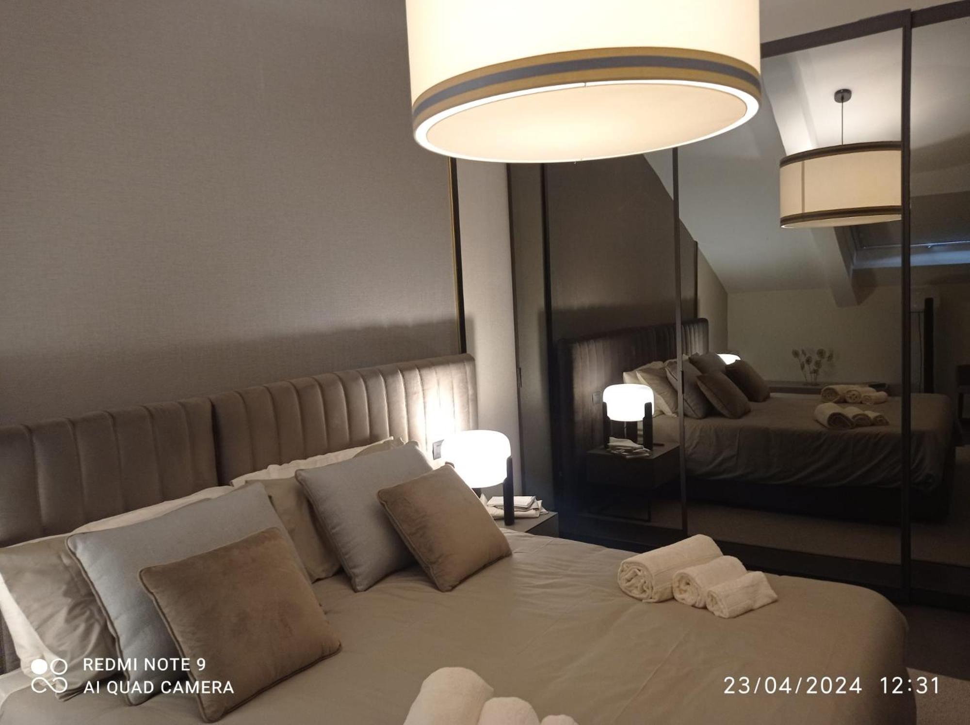 Margherita Apartments Napoli Bagian luar foto