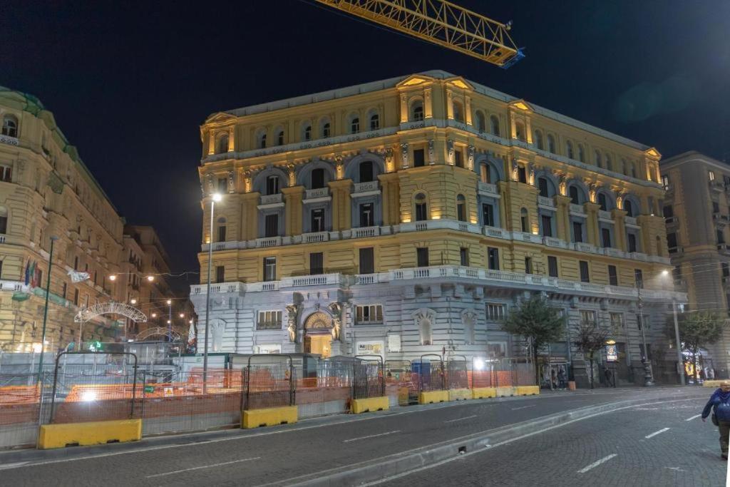 Margherita Apartments Napoli Bagian luar foto