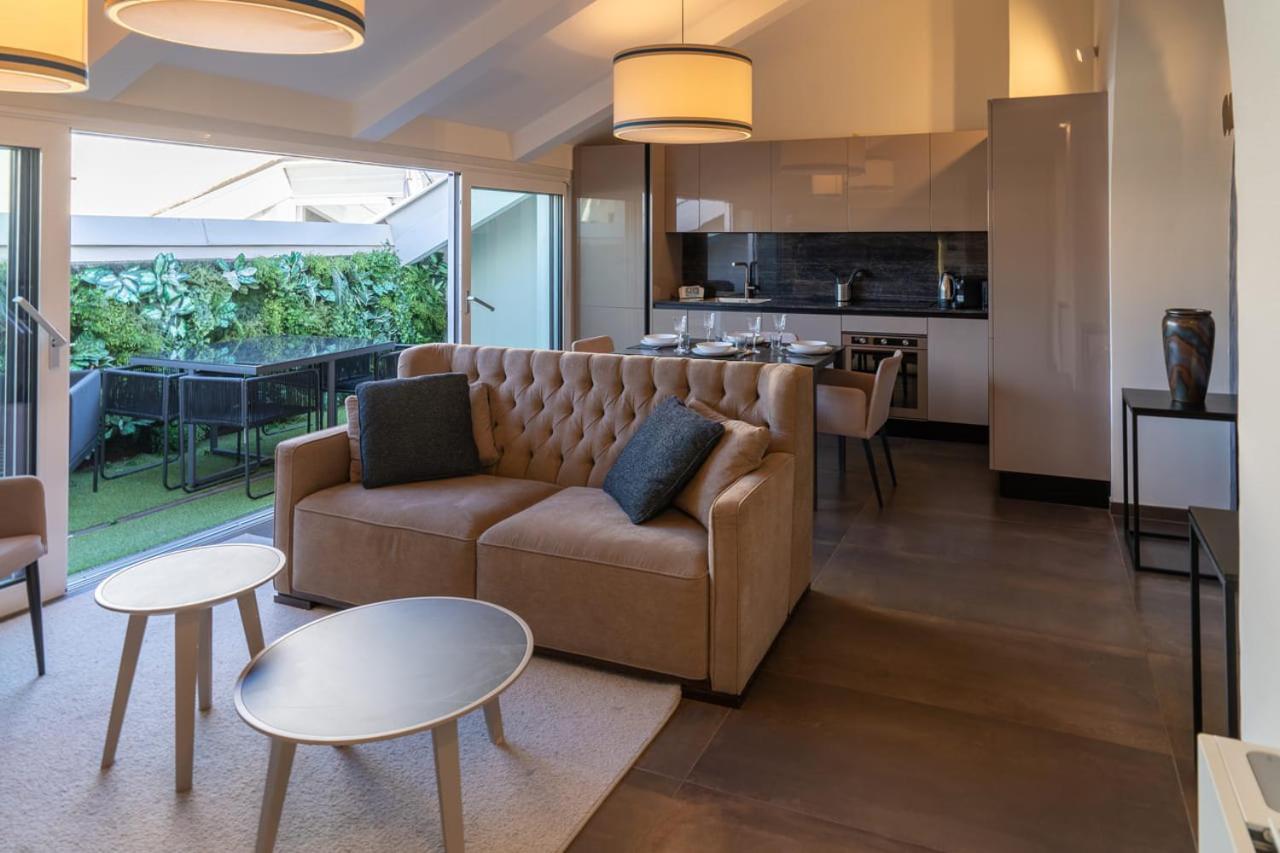 Margherita Apartments Napoli Bagian luar foto
