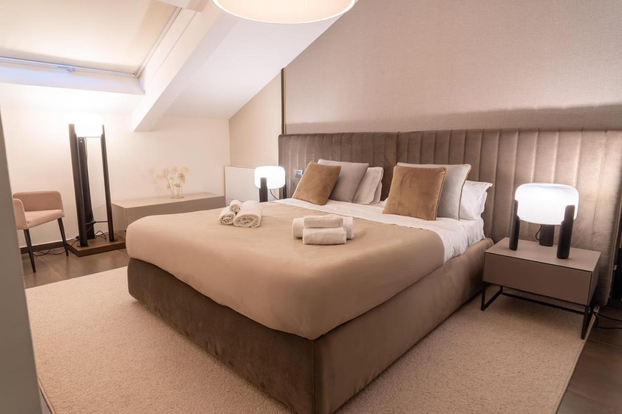 Margherita Apartments Napoli Bagian luar foto