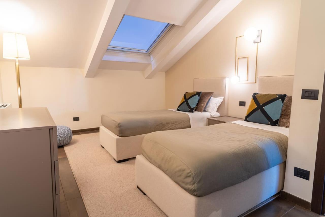 Margherita Apartments Napoli Bagian luar foto