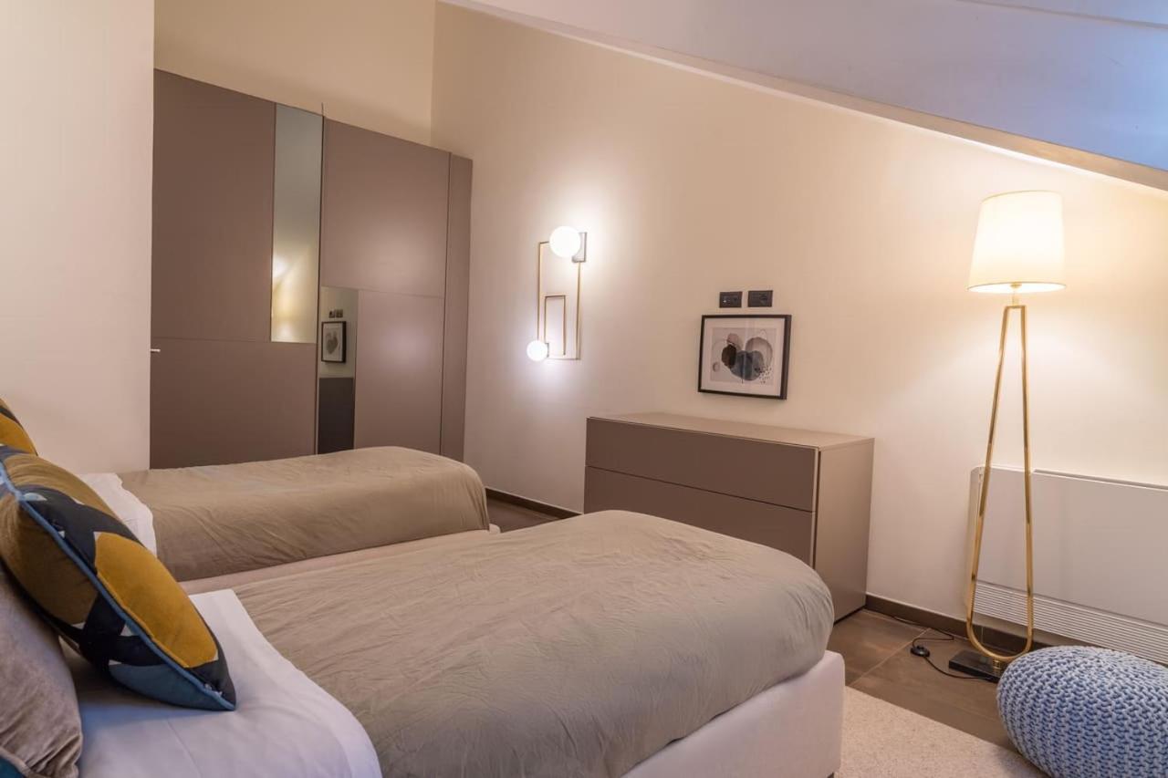Margherita Apartments Napoli Bagian luar foto