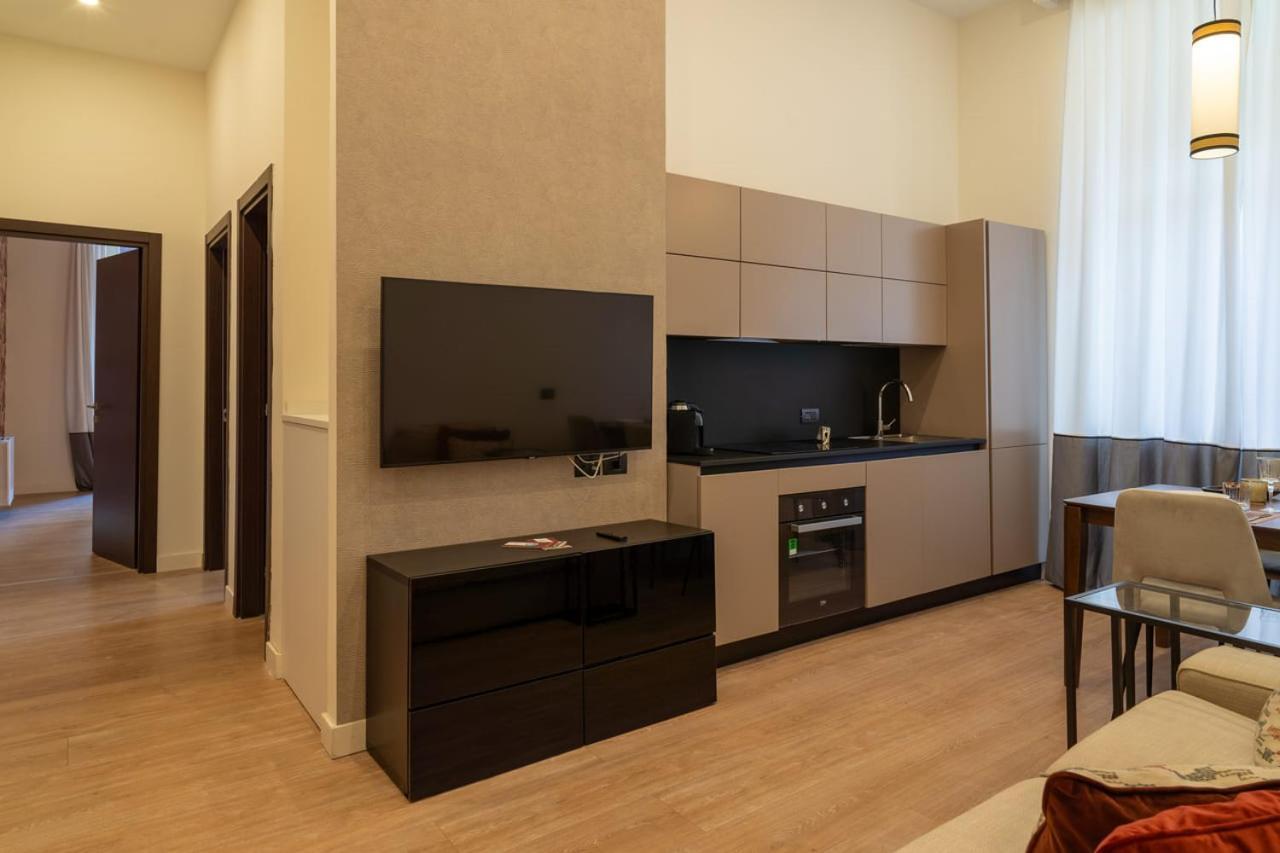 Margherita Apartments Napoli Bagian luar foto