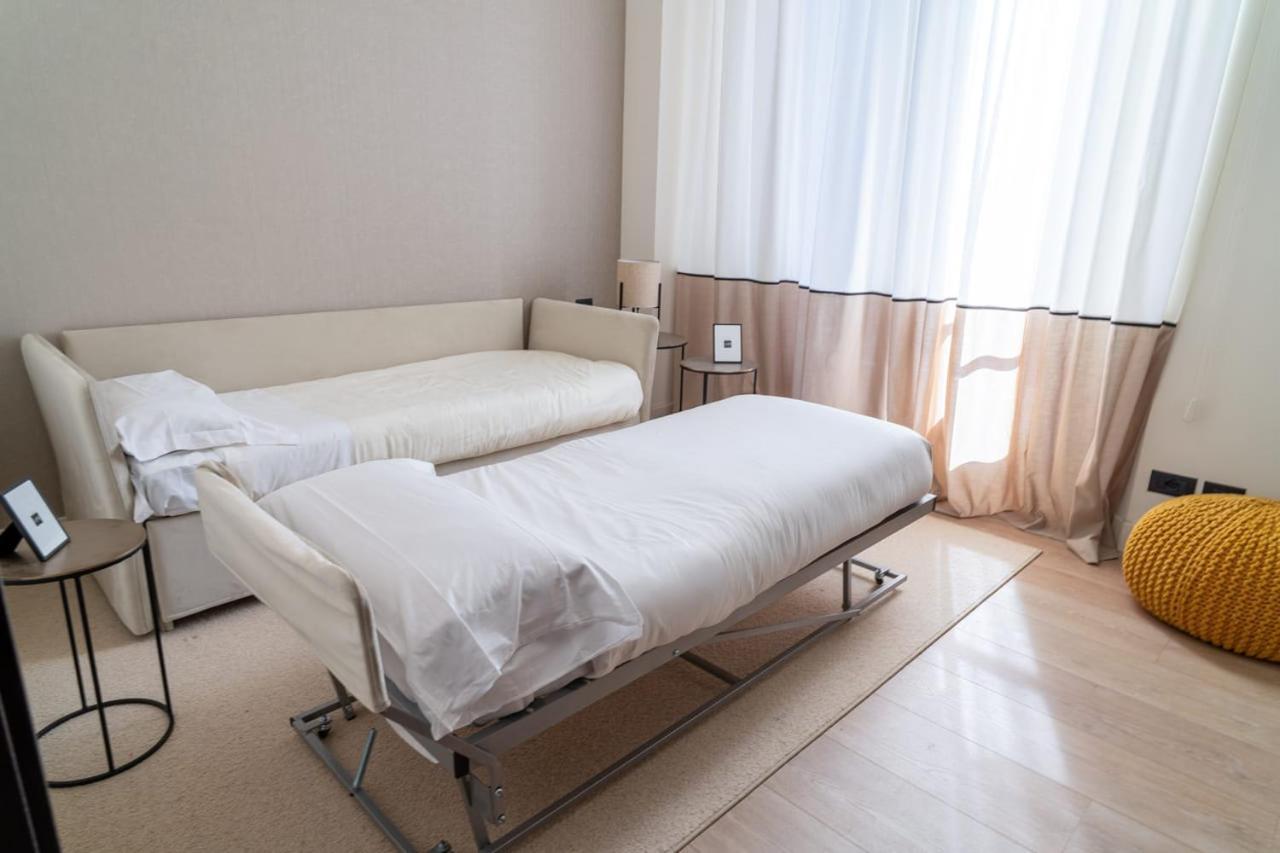 Margherita Apartments Napoli Bagian luar foto