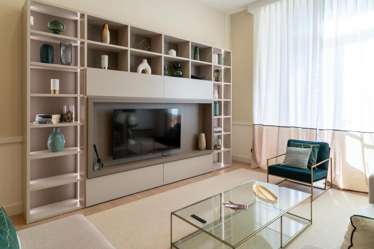 Margherita Apartments Napoli Bagian luar foto