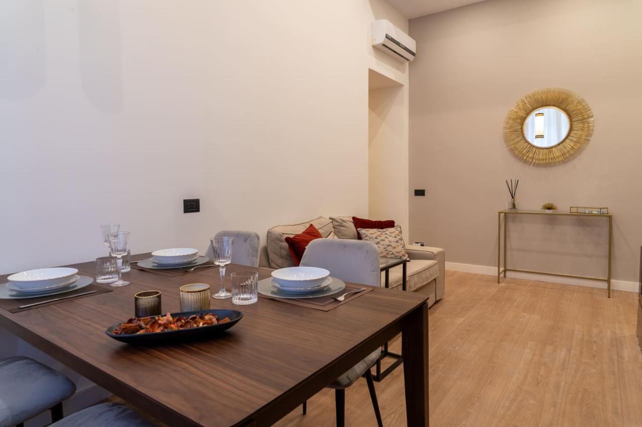 Margherita Apartments Napoli Bagian luar foto