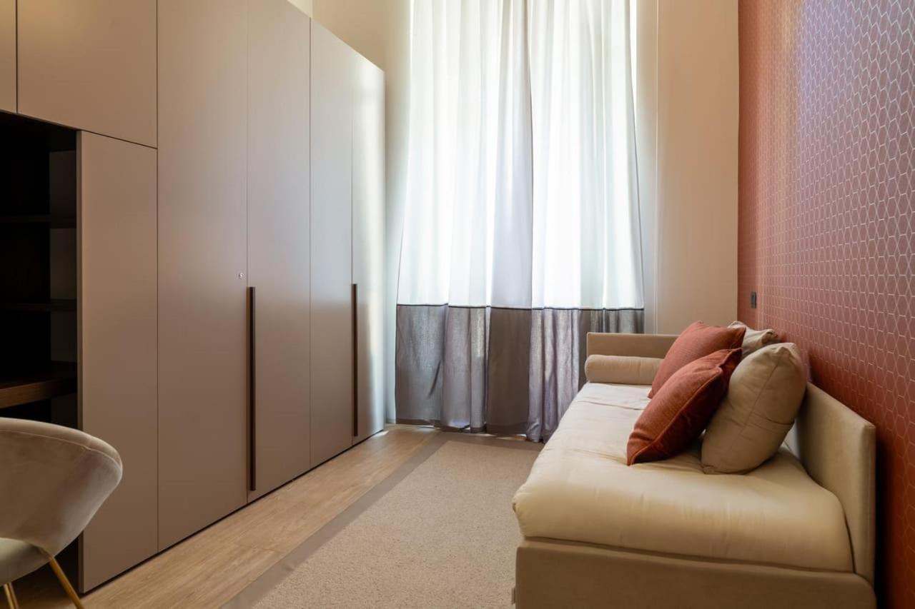 Margherita Apartments Napoli Bagian luar foto