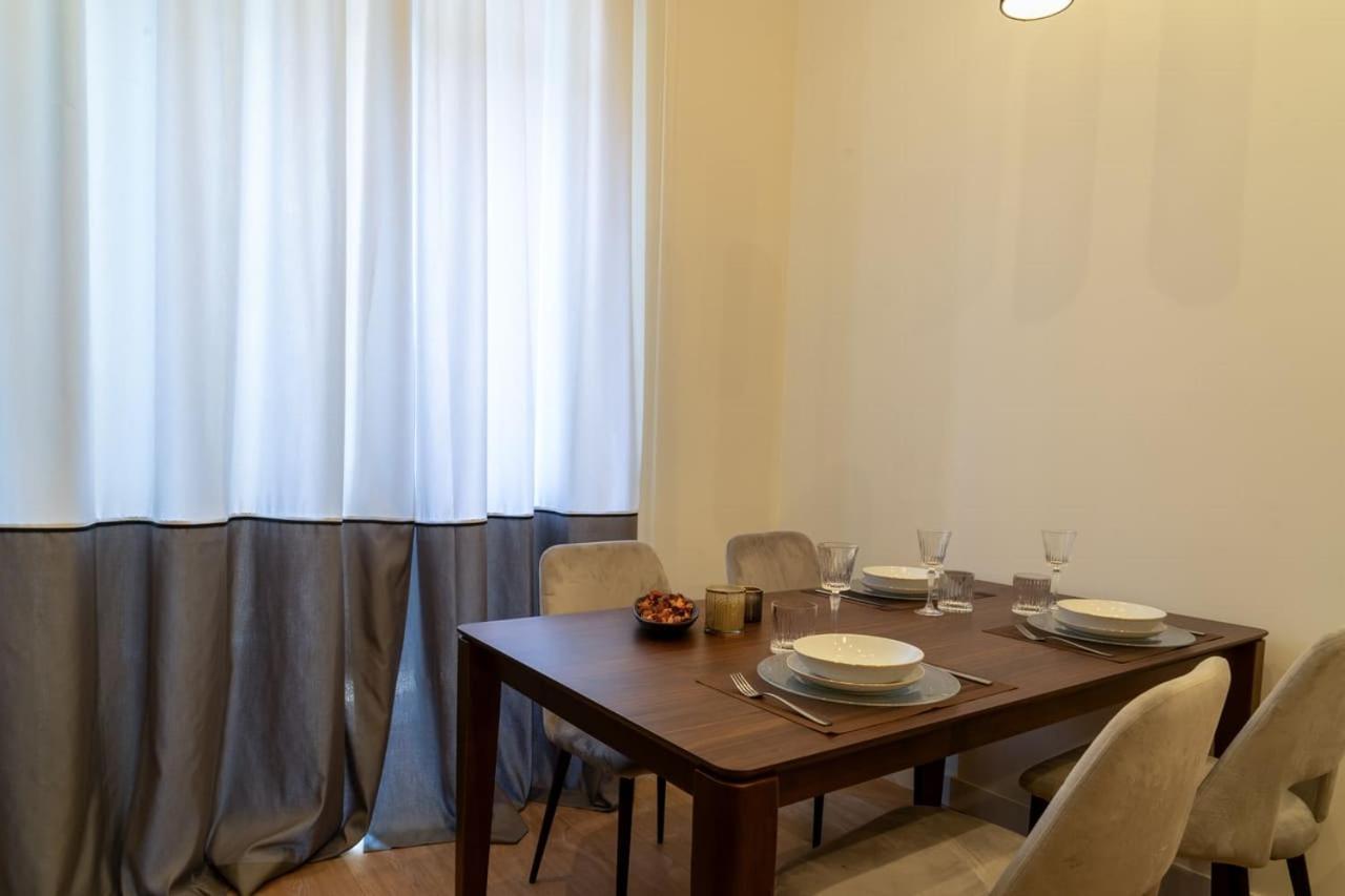 Margherita Apartments Napoli Bagian luar foto