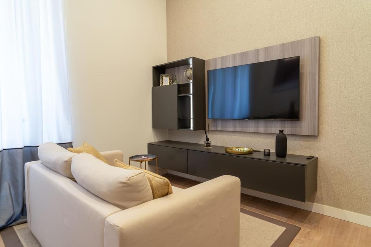 Margherita Apartments Napoli Bagian luar foto